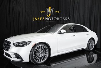 Used 2022 Mercedes-Benz S 580 4MATIC Sedan image 1