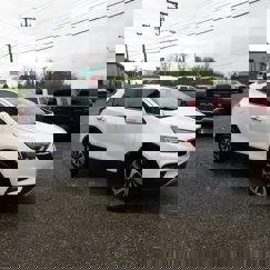 Used 2020 Buick Encore Essence image 1