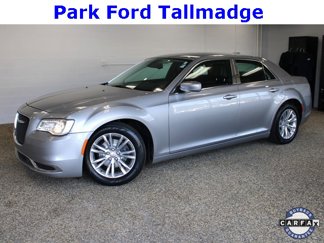 Used 2017 Chrysler 300 Limited image 1