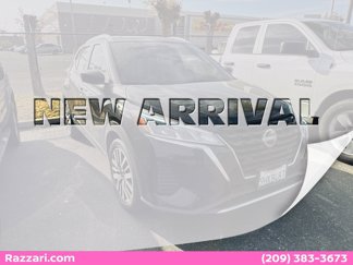 Used 2022 Nissan Kicks SV image 1
