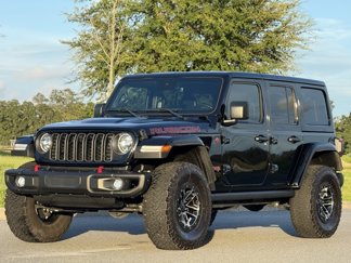 Used 2024 Jeep Wrangler Unlimited Rubicon image 1