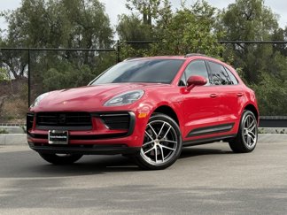 Used 2024 Porsche Macan image 1