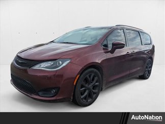 Used 2018 Chrysler Pacifica Limited w/ S Appearance Package image 1