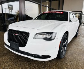 Used 2023 Chrysler 300 S image 1