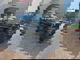 Used 2000 Jeep Cherokee Sport image 1