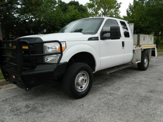 Used 2016 Ford F250 XL w/ Camper Package image 1