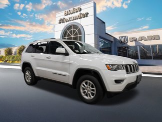 Used 2020 Jeep Grand Cherokee Laredo image 1