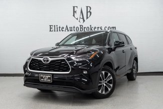 Used 2021 Toyota Highlander XLE image 1