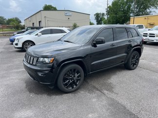 Used 2021 Jeep Grand Cherokee Laredo X image 1