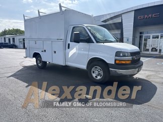 Used 2015 Chevrolet Express 3500 image 1