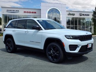 New 2025 Jeep Grand Cherokee Altitude image 1