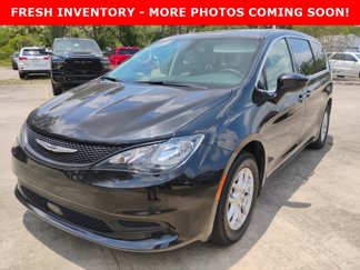 Used 2022 Chrysler Voyager LX image 1