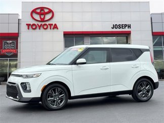 Used 2022 Kia Soul EX image 1