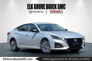 Used 2024 Nissan Altima 2.5 SV image 1
