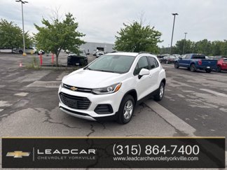 Used 2022 Chevrolet Trax LT w/ LT Convenience Package image 1