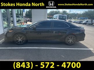 Used 2021 Toyota Camry SE image 1