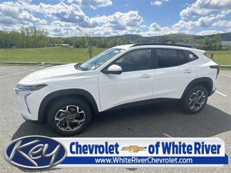 New 2025 Chevrolet Trax LT w/ Driver Confidence Package image 1
