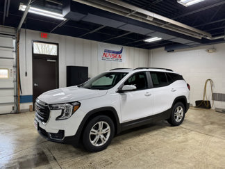Used 2022 GMC Terrain SLE w/ Driver Convenience Package image 1