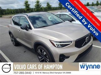 Certified 2023 Volvo XC40 B5 Plus image 1