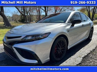 Used 2024 Toyota Camry SE image 1