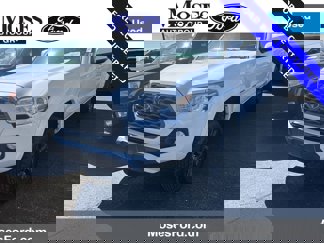 Used 2023 Toyota Tacoma SR5 image 1