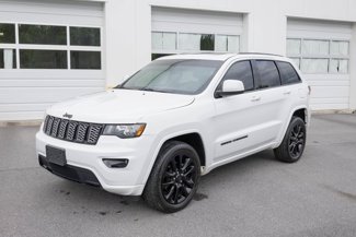 Used 2018 Jeep Grand Cherokee Altitude image 1