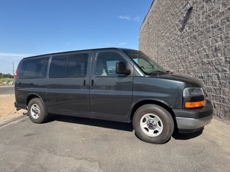 Used 2003 GMC Savana 1500 Passenger w/ Sle Preferred Equipment Group image 1