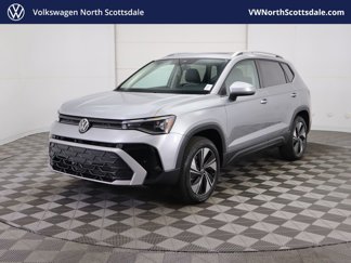 New 2025 Volkswagen Taos SE image 1