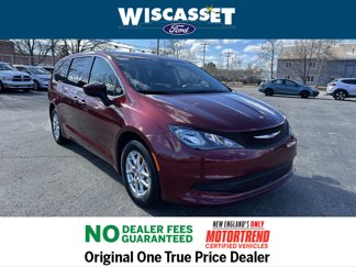 Used 2023 Chrysler Voyager LX image 1