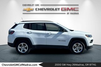 Used 2024 Jeep Compass Latitude image 1
