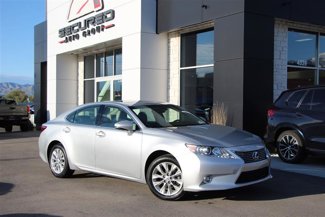 Used 2015 Lexus ES 300h w/ Navigation System Package image 1
