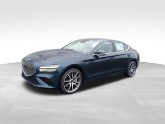 Used 2024 Genesis G70 2.5T image 1