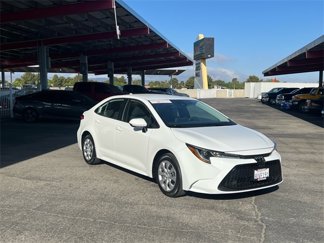 Certified 2021 Toyota Corolla LE image 1