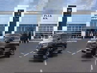 New 2025 Lincoln Corsair AWD w/ Equipment Group 101A image 1
