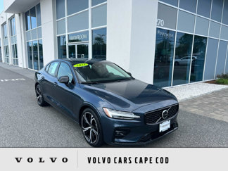Used 2025 Volvo S60 B5 Core image 1