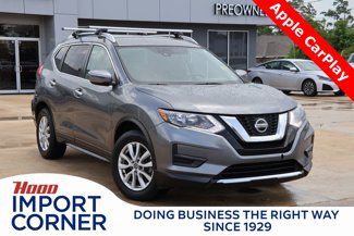 Used 2019 Nissan Rogue SV image 1