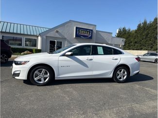 Used 2024 Chevrolet Malibu LT image 1