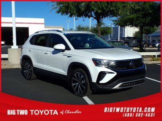 Used 2022 Volkswagen Taos SE image 1