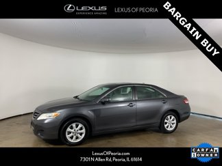 Used 2010 Toyota Camry LE image 1
