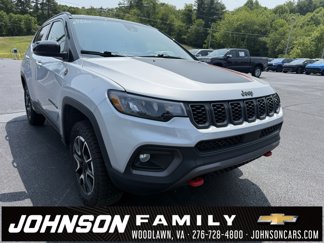 Used 2024 Jeep Compass Trailhawk image 1