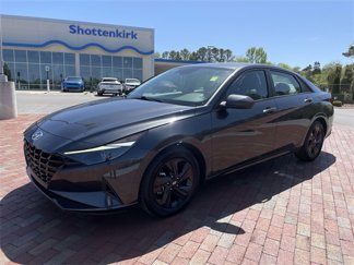 Used 2021 Hyundai Elantra SEL image 1