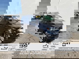 Used 2018 Chevrolet Equinox LT image 1