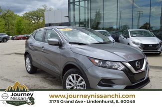 Used 2022 Nissan Rogue Sport S image 1