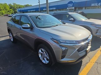 New 2025 Chevrolet Trax LS w/ LS Convenience Package image 1