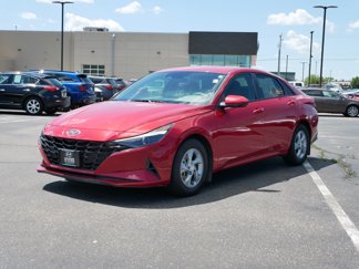 Used 2023 Hyundai Elantra SE image 1