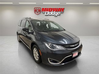 Used 2020 Chrysler Pacifica Touring-L image 1