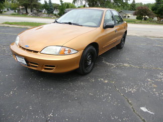Used 2002 Chevrolet Cavalier Sedan image 1