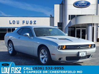 Used 2023 Dodge Challenger SXT image 1