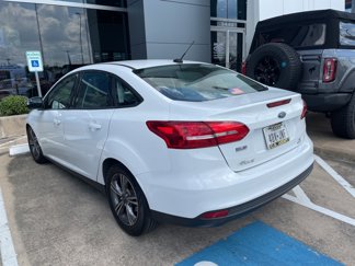 Used 2018 Ford Focus SE w/ SE Appearance Package image 1