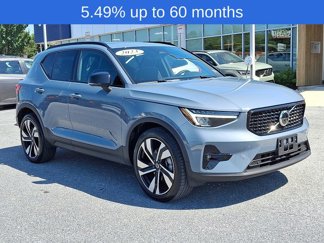Used 2023 Volvo XC40 B5 Plus w/ Climate Package image 1
